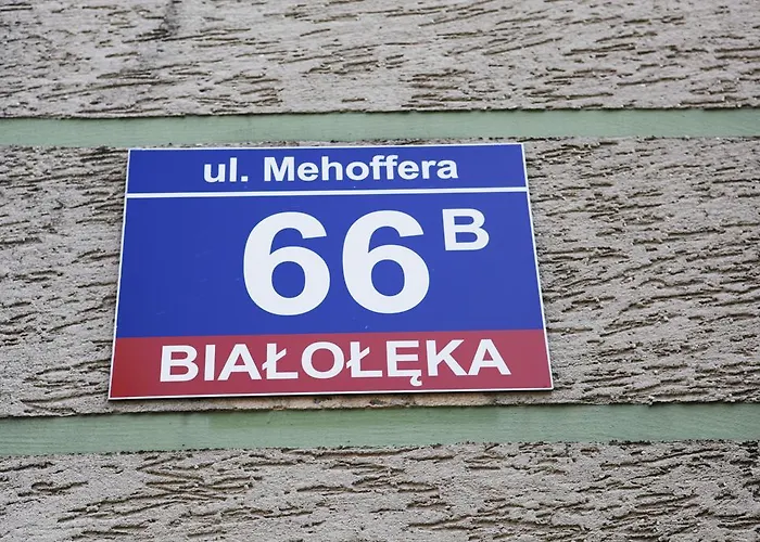 Magnetic Mehoffera Apartment